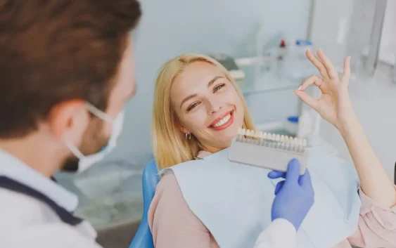 Why Porcelain Veneers Are A Popular Choice For Smile Makeovers